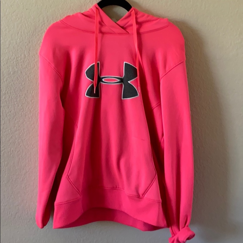 under armor hoodie ✨
